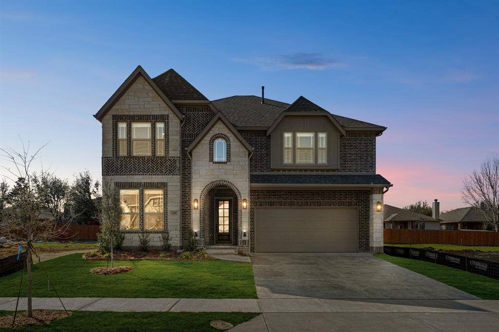 3205 Emerald Trace Drive, Denton, TX 76226