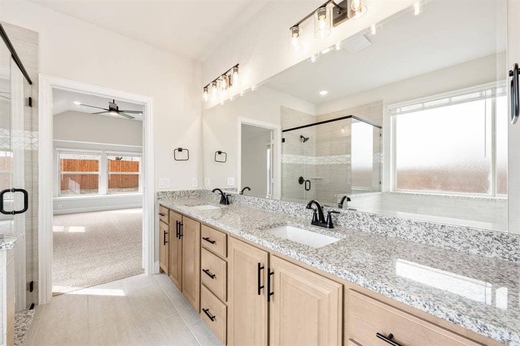 3205 Emerald Trace Drive, Denton, TX 76226