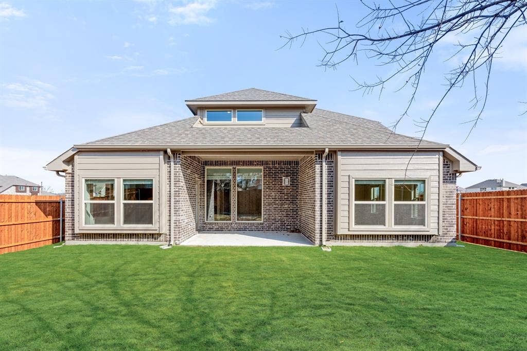 3205 Emerald Trace Drive, Denton, TX 76226