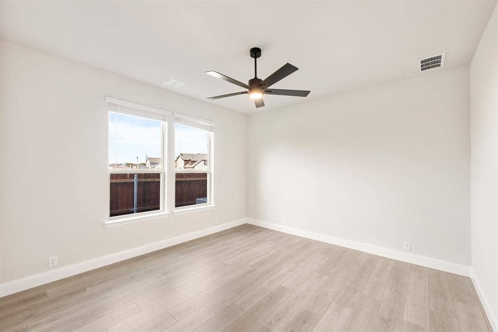 3205 Emerald Trace Drive, Denton, TX 76226