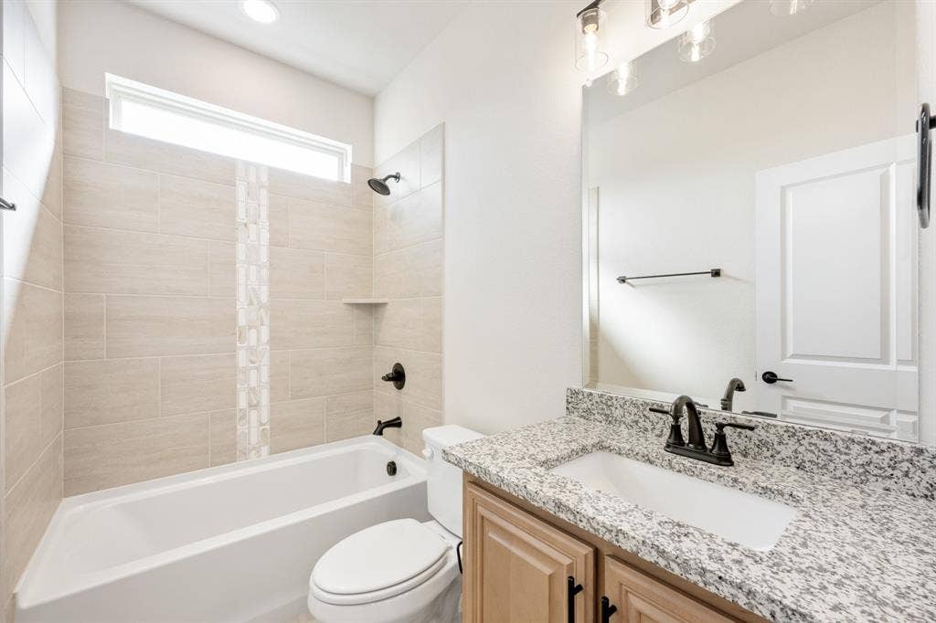 3205 Emerald Trace Drive, Denton, TX 76226