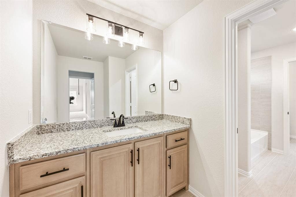 3205 Emerald Trace Drive, Denton, TX 76226