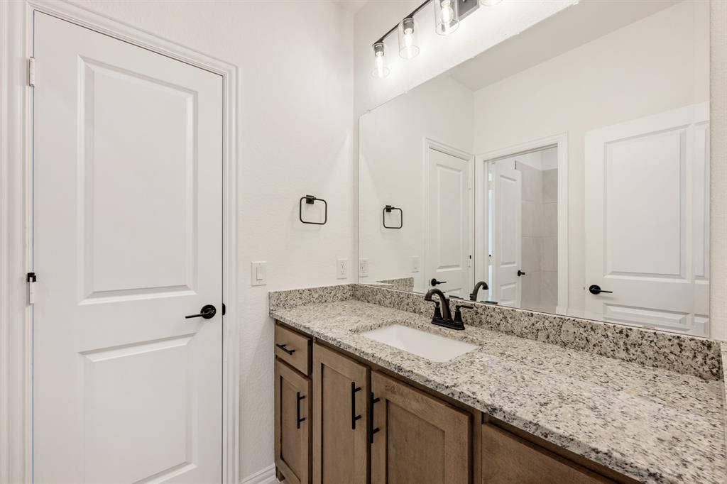 3208 Emerald Trace Drive, Denton, TX 76226