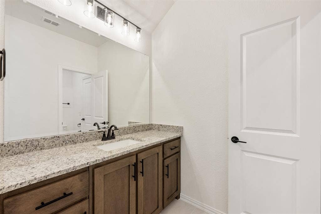 3208 Emerald Trace Drive, Denton, TX 76226