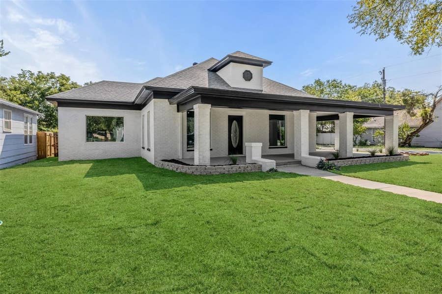 Property photo for 700 N Church Street, Decatur, TX