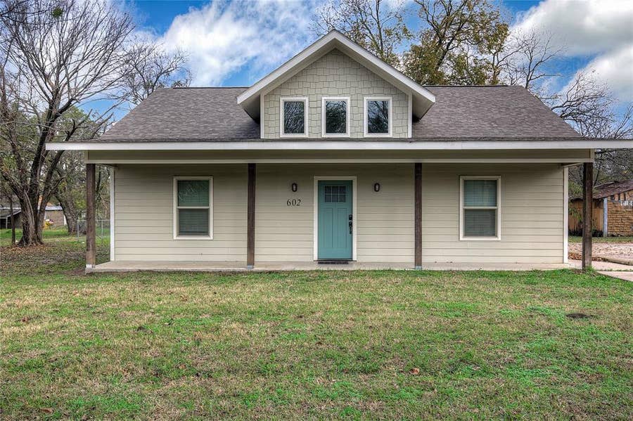 Property photo for 600 Maple Street, Commerce, TX