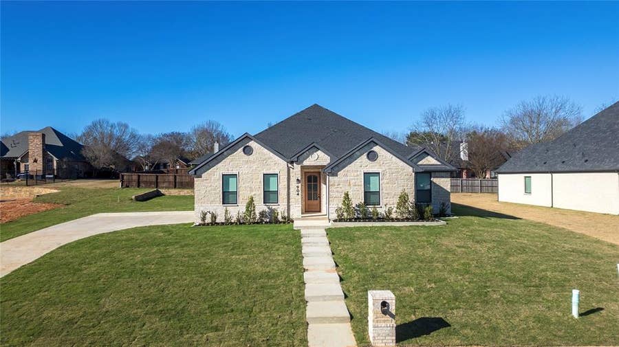 Property photo for 904 Tannehill Way, Athens, TX