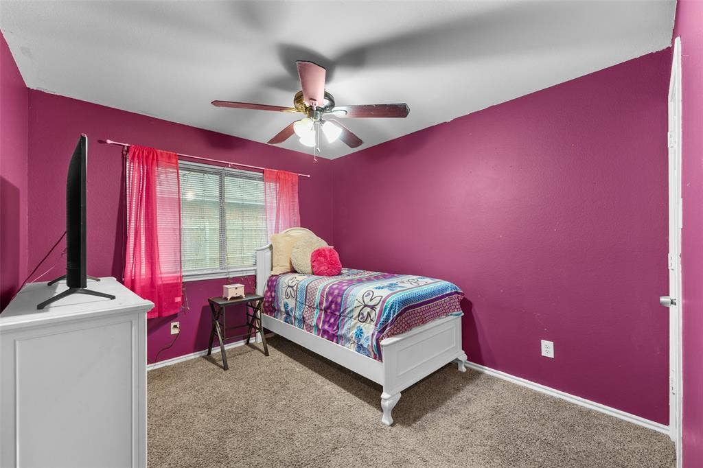 801 S Parks Drive, DeSoto, TX 75115 801 S Parks Drive, DeSoto, TX 75115