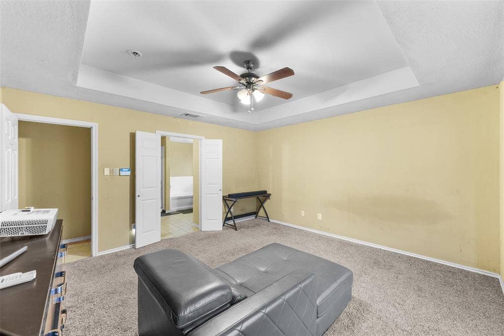 801 S Parks Drive, DeSoto, TX 75115 801 S Parks Drive, DeSoto, TX 75115