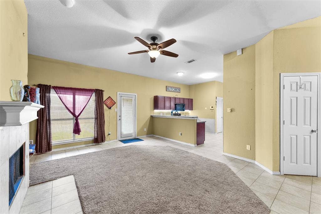 801 S Parks Drive, DeSoto, TX 75115 801 S Parks Drive, DeSoto, TX 75115