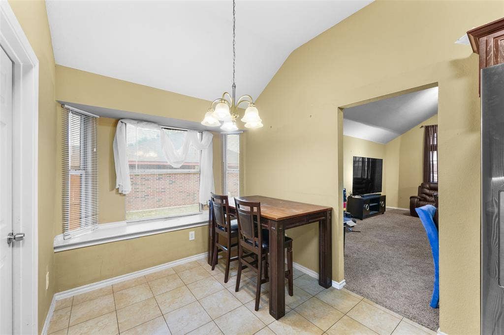 801 S Parks Drive, DeSoto, TX 75115 801 S Parks Drive, DeSoto, TX 75115