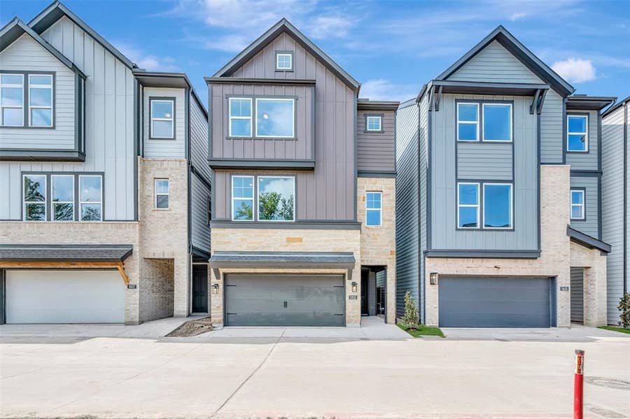 Property photo for 5821 Water Bridge Lane, Fort Worth, TX
