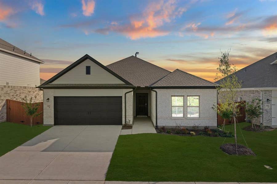 Property photo for 3055 Mary Grace Lane, Heartland, TX