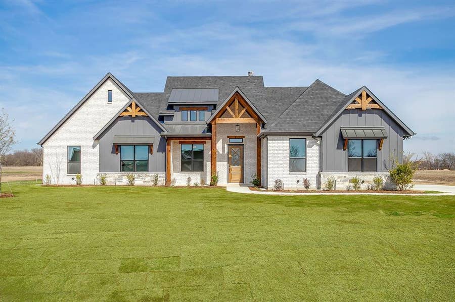 Property photo for 410 Olson Road, Waxahachie, TX