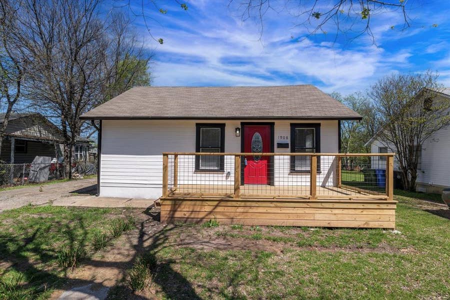 Property photo for 1908 S 19th Street, Waco, TX