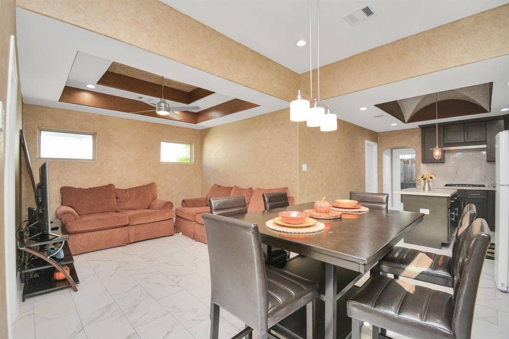 2705 & 2707 S Fox Street, Houston, TX 77003 2/2 home is in the back