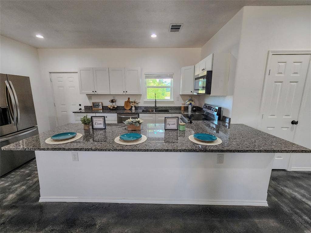 417 Katie Circle, Kennedale, TX 76060 417 Katie Circle, Kennedale, TX 76060