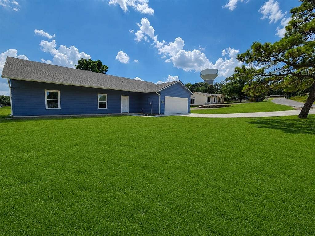 417 Katie Circle, Kennedale, TX 76060 417 Katie Circle, Kennedale, TX 76060
