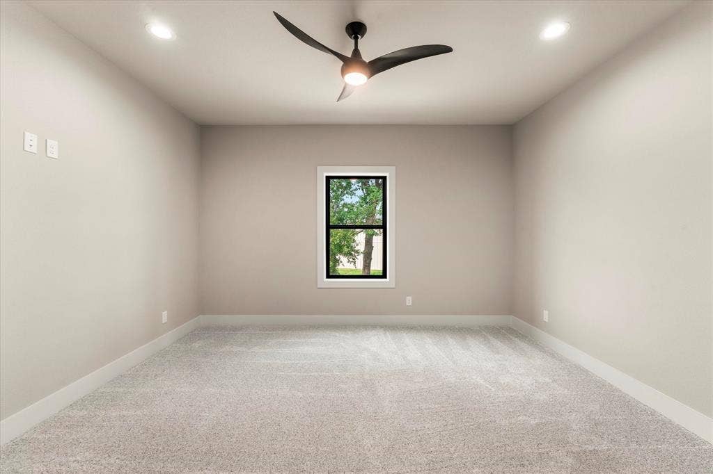 2565 Groves Court, Tool, TX 75143 2565 Groves Court, Tool, TX 75143