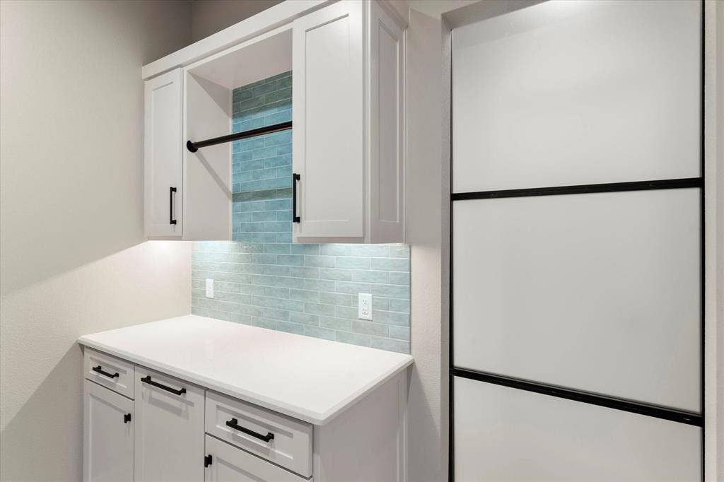 2565 Groves Court, Tool, TX 75143 2565 Groves Court, Tool, TX 75143