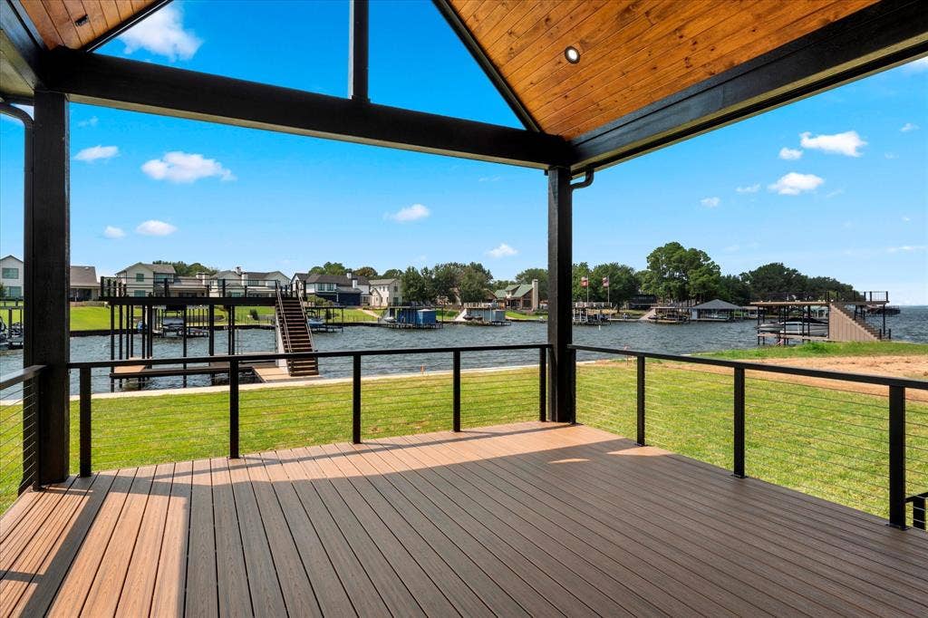 2565 Groves Court, Tool, TX 75143 2565 Groves Court, Tool, TX 75143