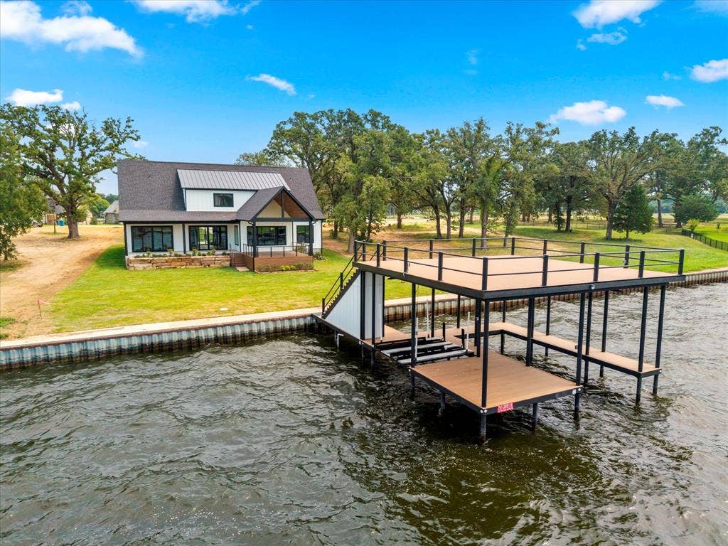 2565 Groves Court, Tool, TX 75143 2565 Groves Court, Tool, TX 75143