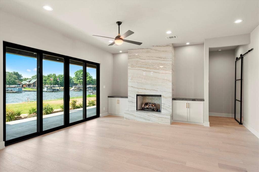 2565 Groves Court, Tool, TX 75143 2565 Groves Court, Tool, TX 75143