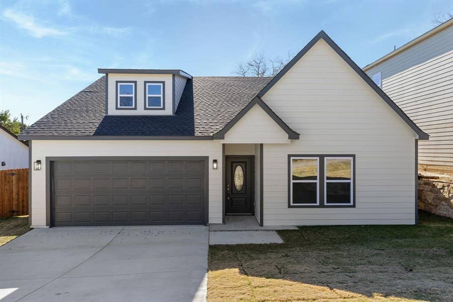 Property photo for 2619 Hillside Drive, Granbury, TX