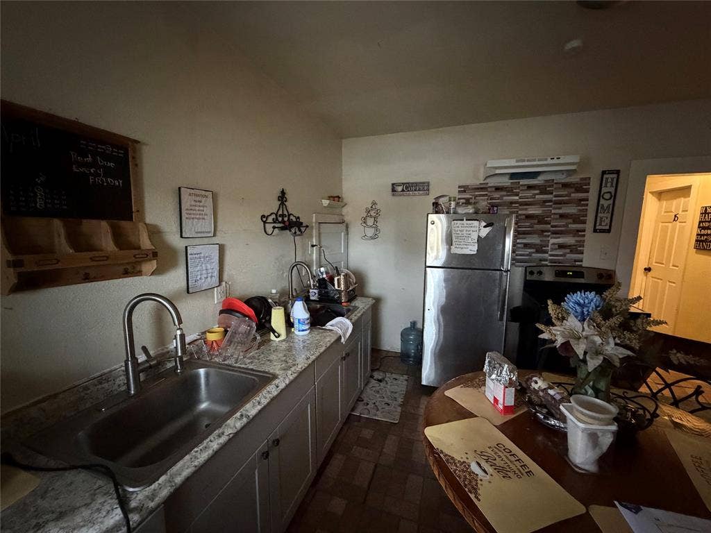 3528 Colonial Avenue, Dallas, TX 75215 3528 Colonial Avenue, Dallas, TX 75215