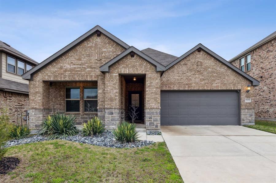 Property photo for 263 Hawthorn Drive, Lavon, TX