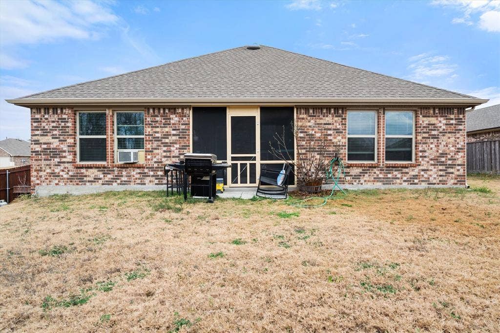 1901 Sandy Knoll Drive, Kaufman, TX 75142 1901 Sandy Knoll Drive, Kaufman, TX 75142