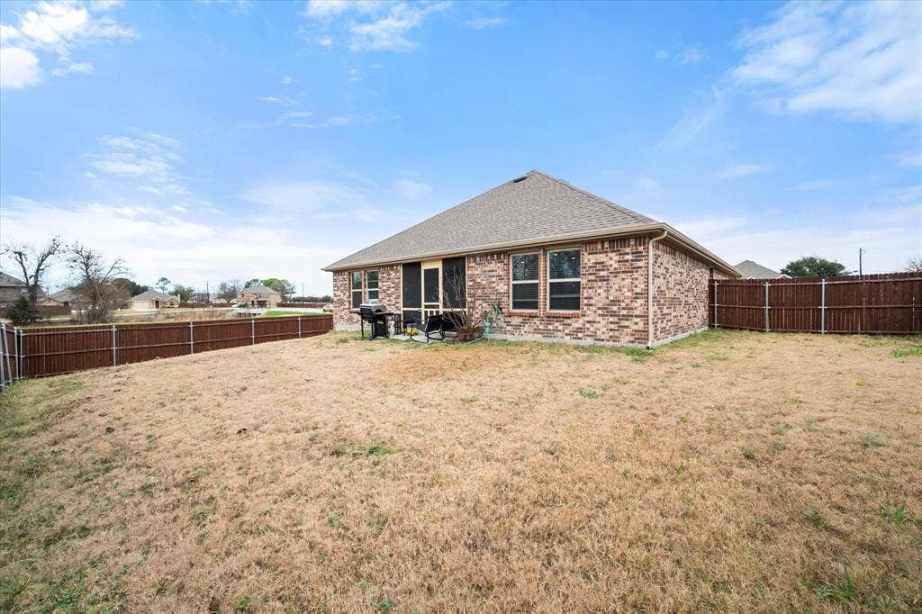 1901 Sandy Knoll Drive, Kaufman, TX 75142 1901 Sandy Knoll Drive, Kaufman, TX 75142