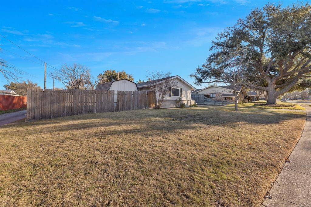 518 Worcester Way, Richardson, TX 75080 518 Worcester Way, Richardson, TX 75080