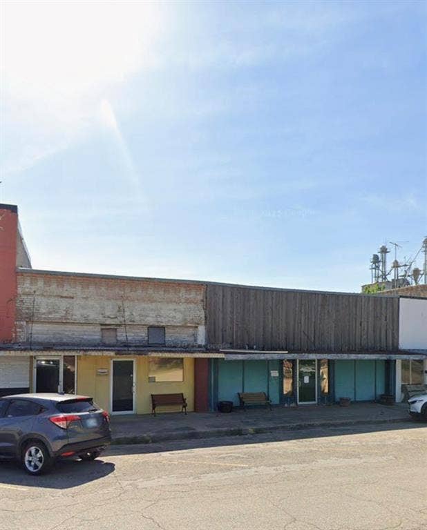 Property photo for 103 & 105 S Main Street, West, TX