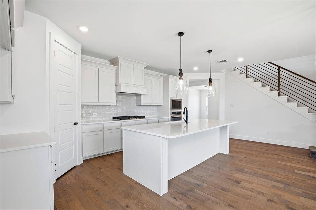7317 Saker Street, Fort Worth, TX 76179 7317 Saker Street, Fort Worth, TX 76179