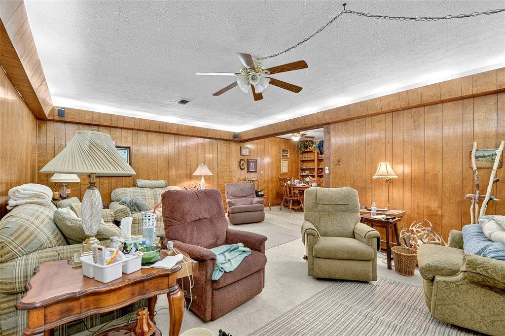 2947 Cameo Lane, Farmers Branch, TX 75234 2947 Cameo Lane, Farmers Branch, TX 75234