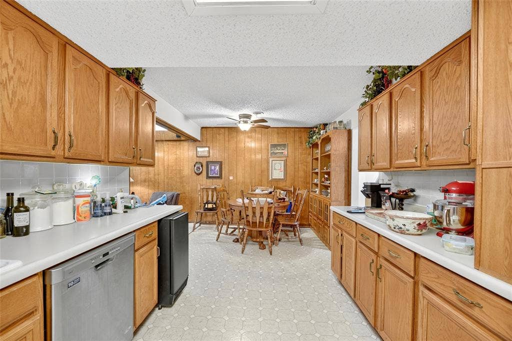 2947 Cameo Lane, Farmers Branch, TX 75234 2947 Cameo Lane, Farmers Branch, TX 75234