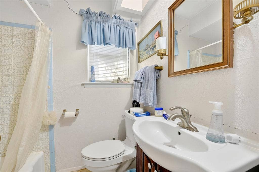2947 Cameo Lane, Farmers Branch, TX 75234 2947 Cameo Lane, Farmers Branch, TX 75234