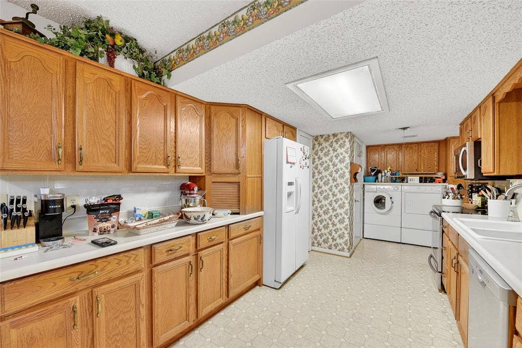 2947 Cameo Lane, Farmers Branch, TX 75234 2947 Cameo Lane, Farmers Branch, TX 75234