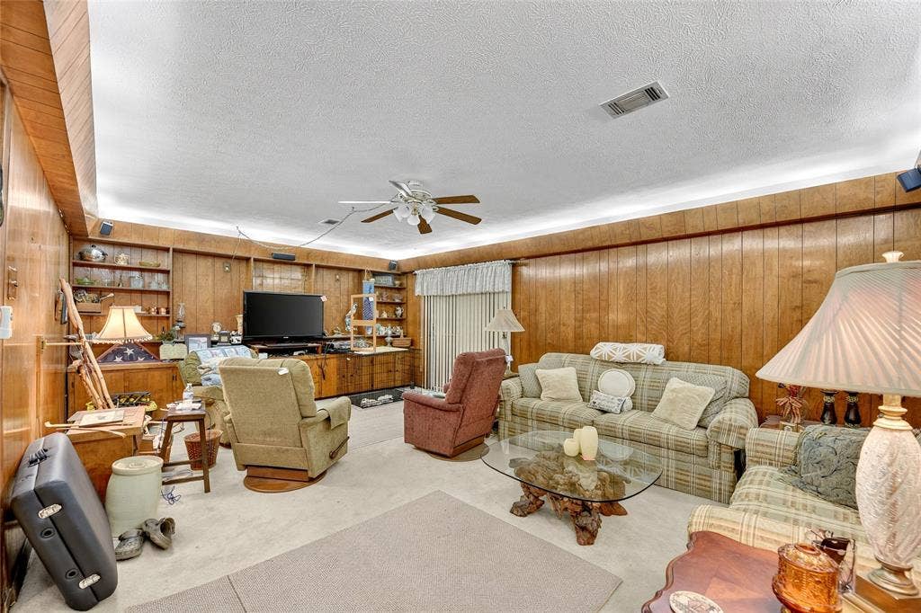 2947 Cameo Lane, Farmers Branch, TX 75234 2947 Cameo Lane, Farmers Branch, TX 75234