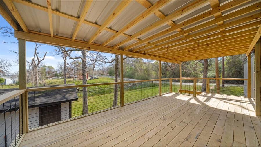 Property photo for 721 Queens Drive, Tool, TX