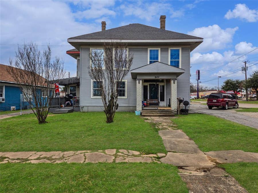 Property photo for 507 W Nash Street, Terrell, TX