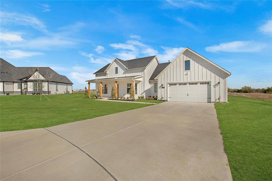 Property photo for 804 Lexington Lane, Nevada, TX