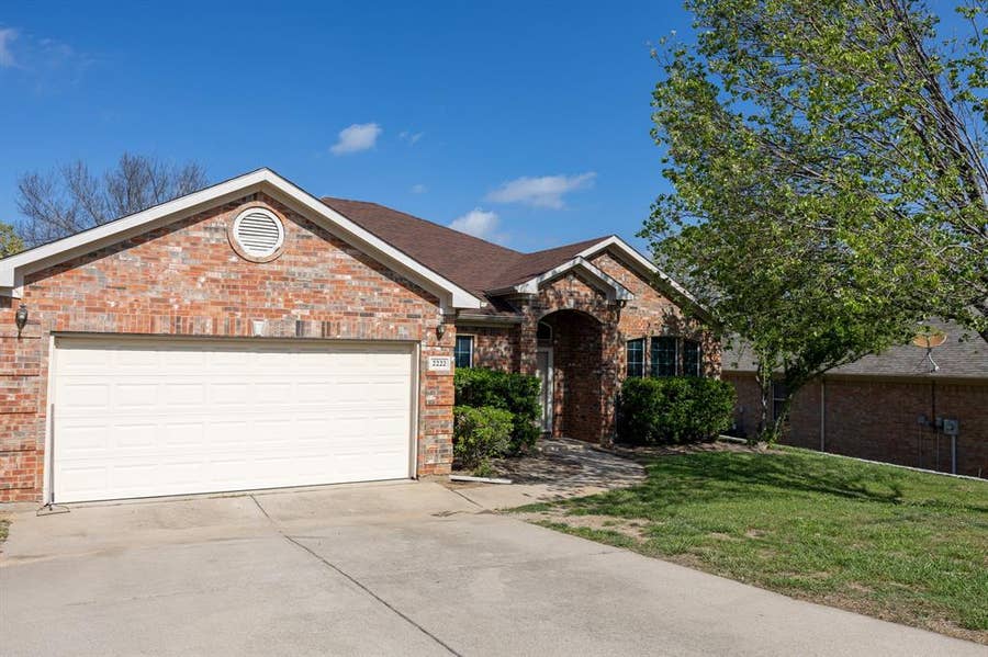 Property photo for 2222 Creek Side Drive, Weatherford, TX