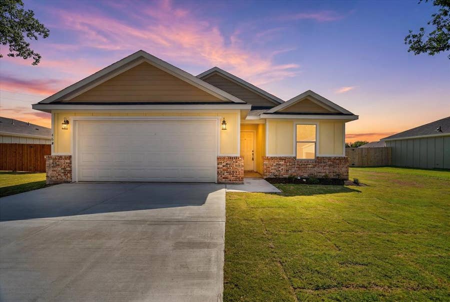 Property photo for 468 Peace Lily Way, Tolar, TX