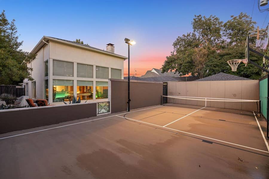 Property photo for 5730 W Amherst Avenue, Dallas, TX