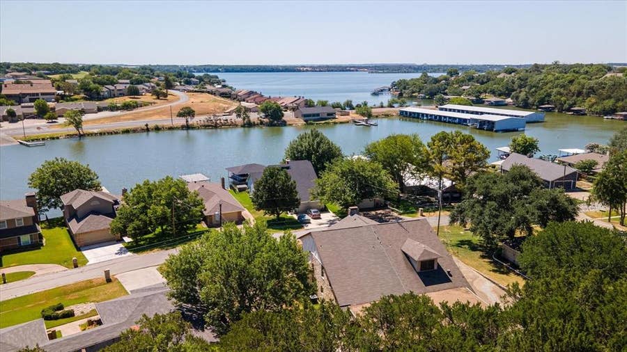 Property photo for 5012 Santa Elena Court, Granbury, TX