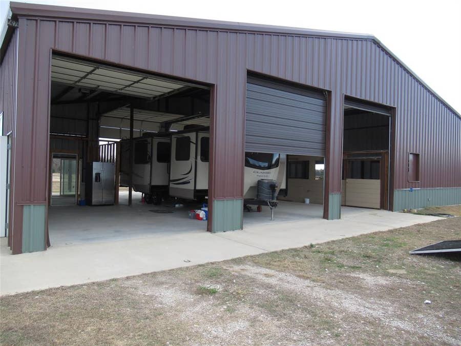 Property photo for 7483 County Road 3223, Lone Oak, TX