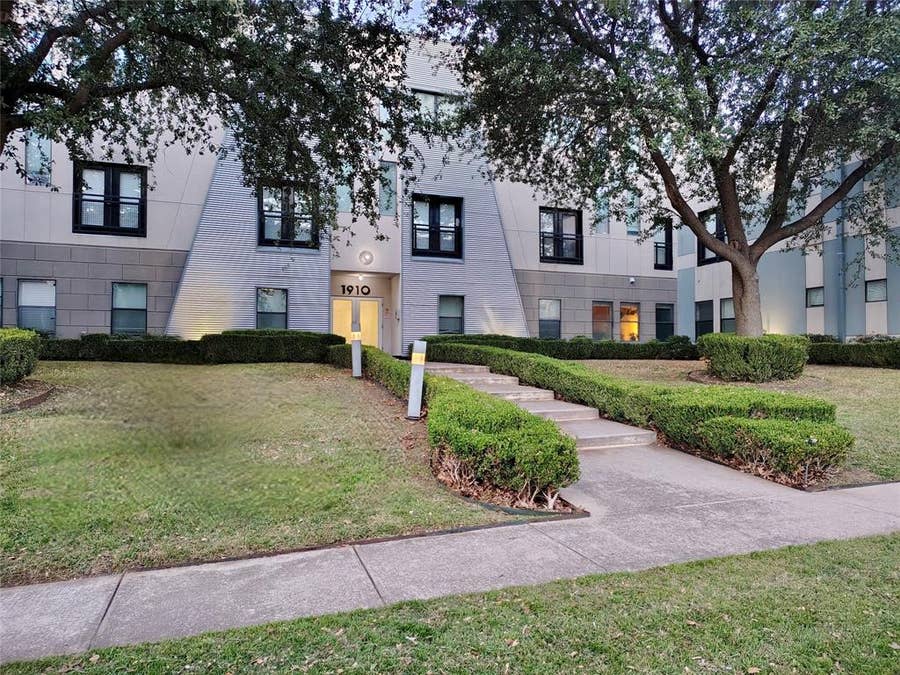 Property photo for 1910 Bennett Avenue, Dallas, TX