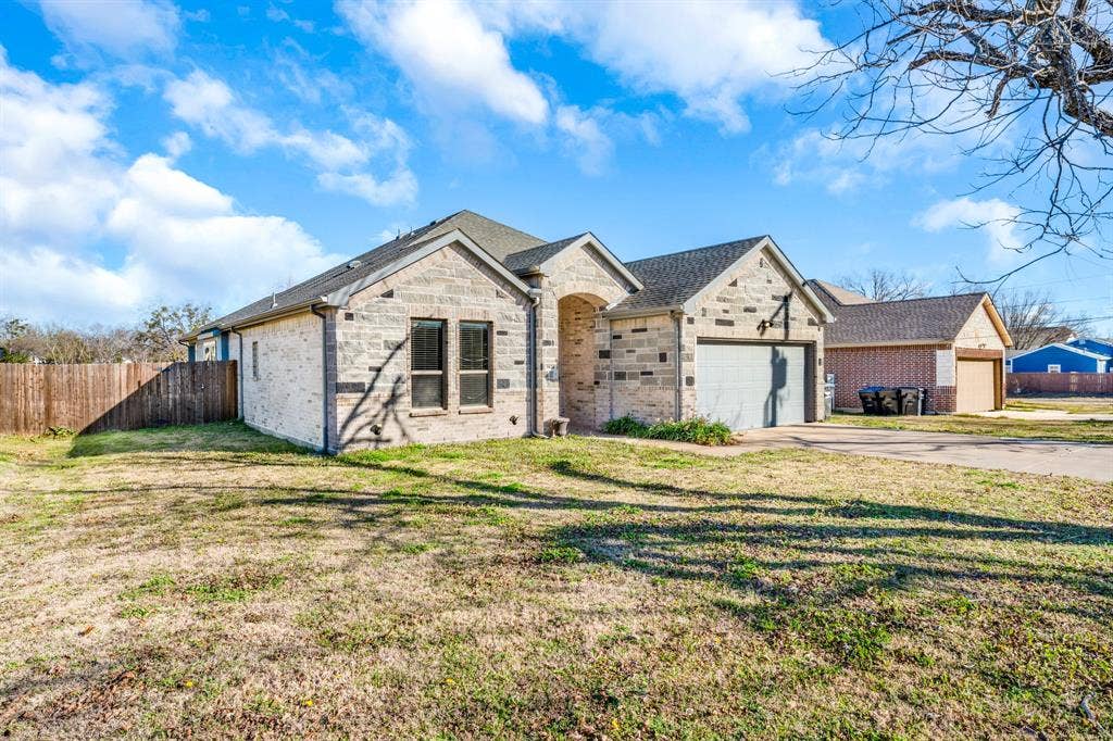 3820 Mcdougal Street, Greenville, TX 75401 3820 Mcdougal Street, Greenville, TX 75401